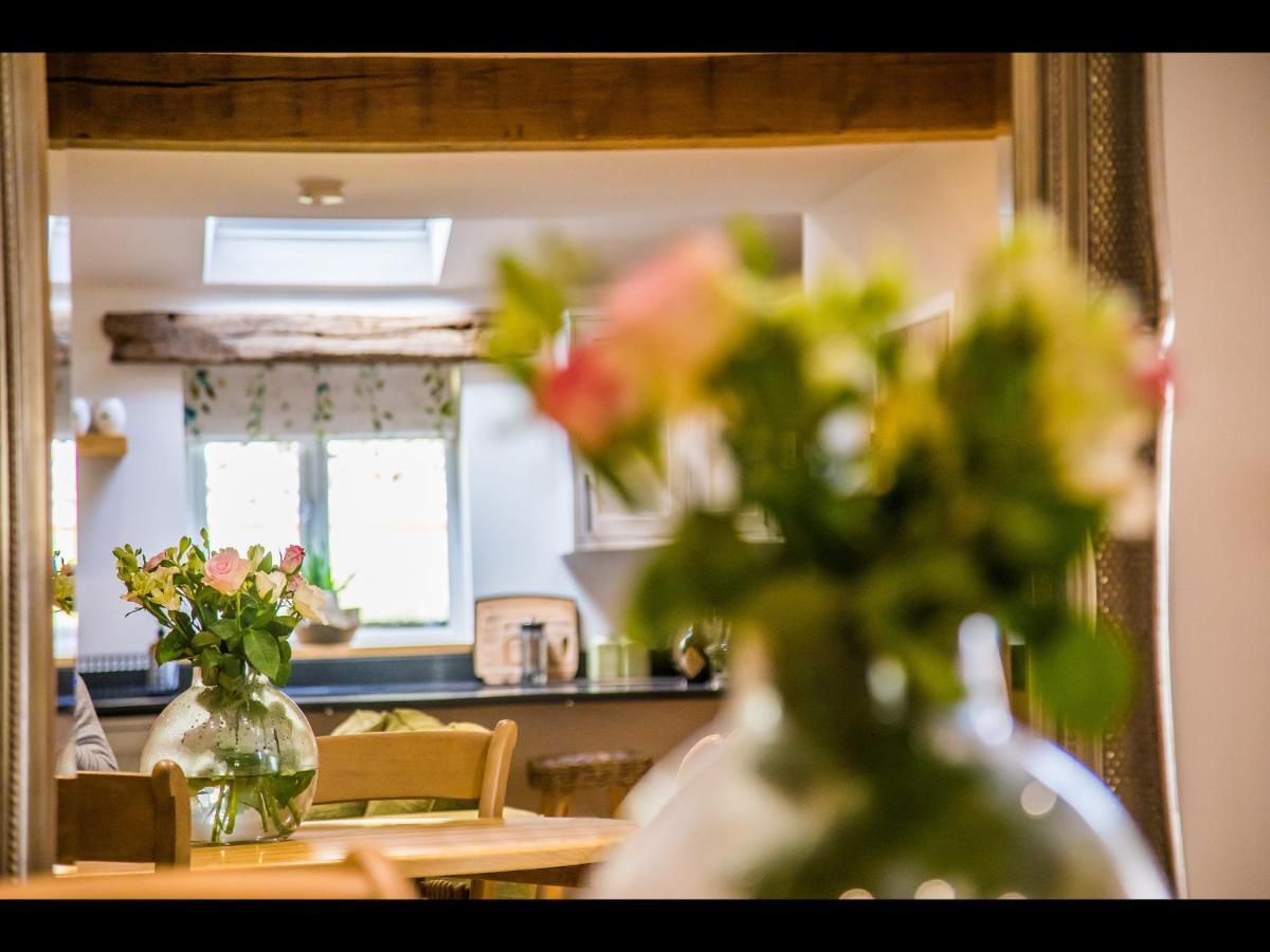James Cottage Chelmorton エクステリア 写真